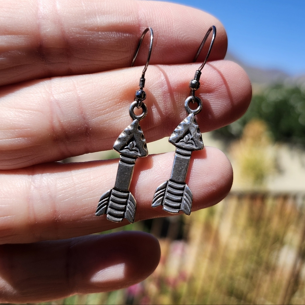 Sterling Silver Arrow Design Earrings - Picture 7 of 12